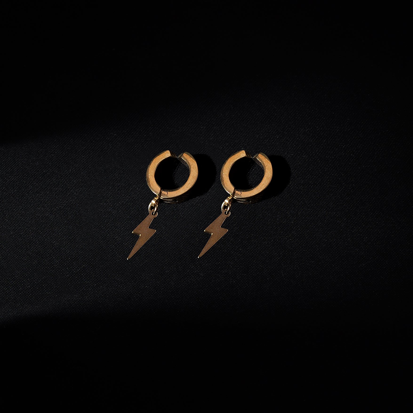 No Pierce Thunder Earrings (Gold) - Eleos