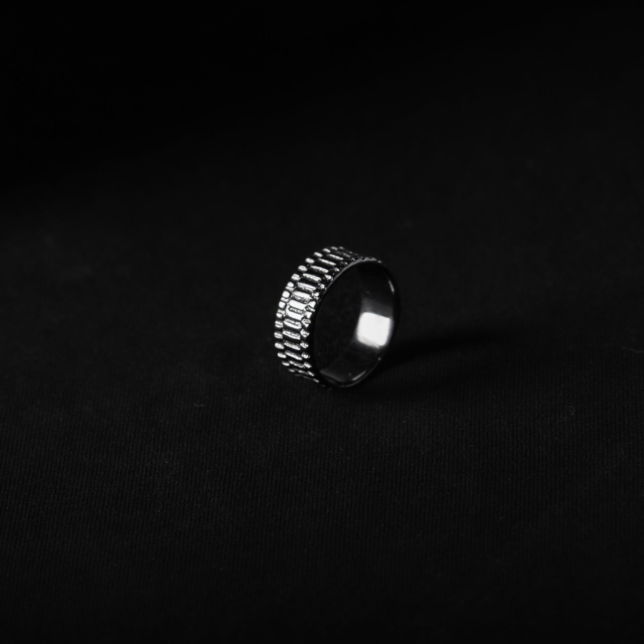 Presidential Luxe Ring (Black) - Eleos