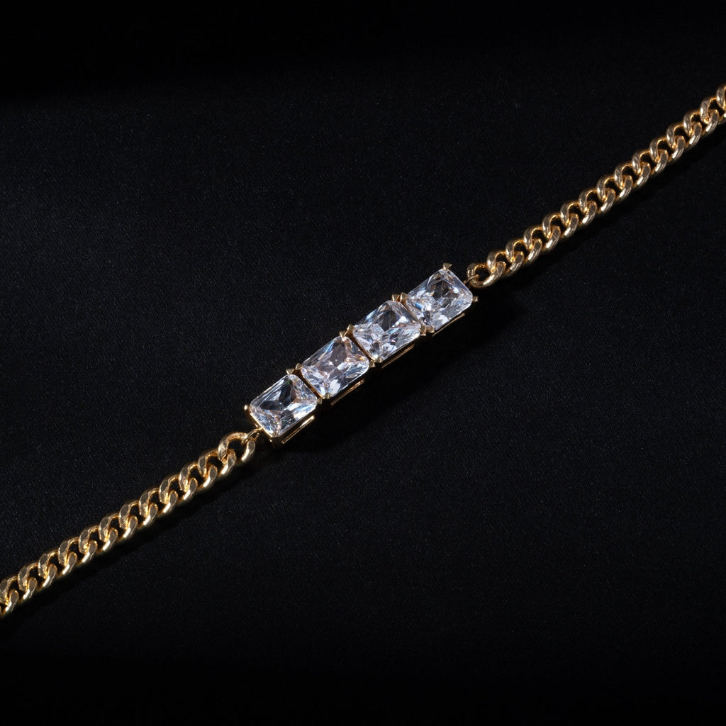 Regal Link Bracelet (Gold Finish) - Eleos