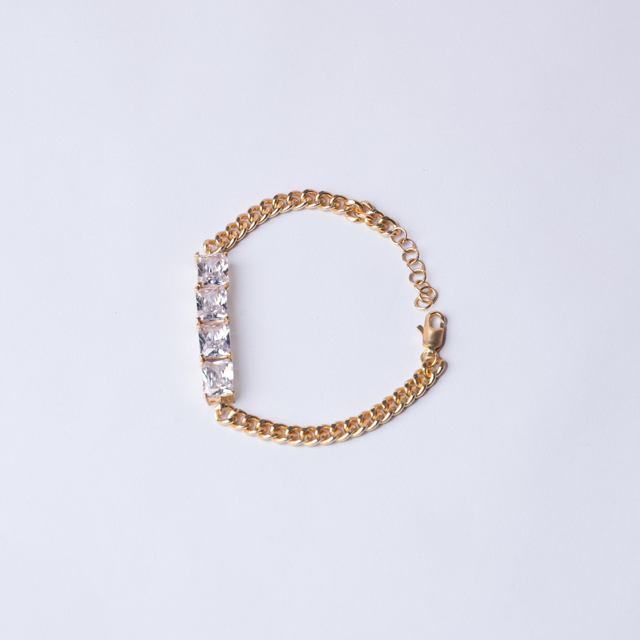 Regal Link Bracelet (Gold Finish) - Eleos