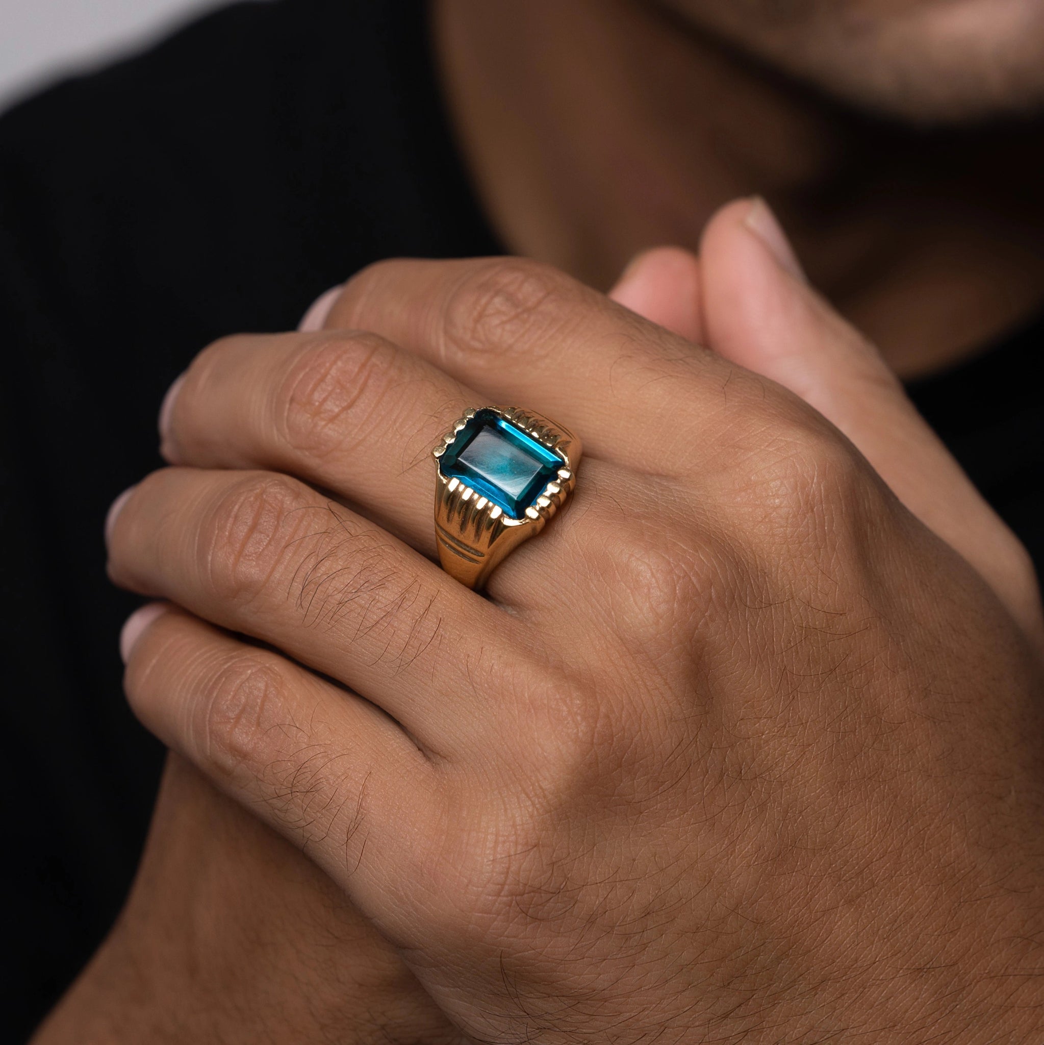 Regal Sapphire Ring - Eleos